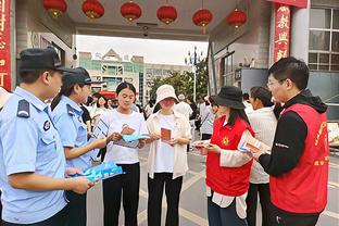 祖巴茨：太阳的包夹让我们打得很简单 包夹后就是4打3的机会